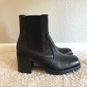 Urban Outfitters Alex Square Toe Chelsea Boot